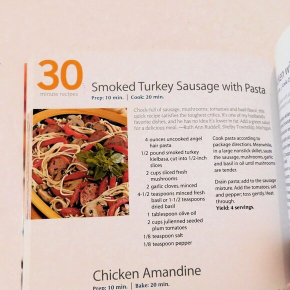 Taste of Home The Busy Family Cookbook 2007 PB 370 Recipes for Weeknight Dinners - Picture 8 of 11